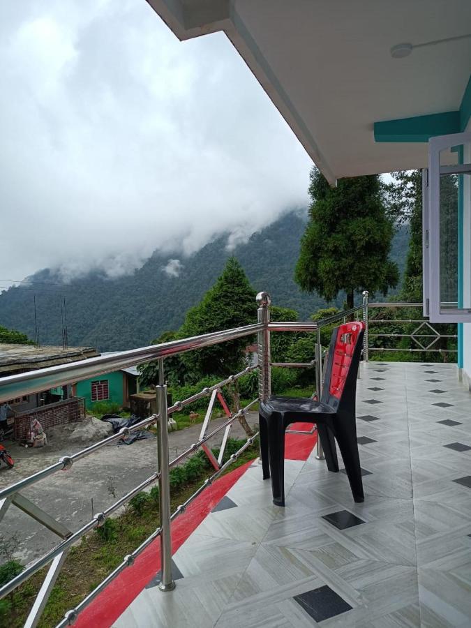 Mairung Gaon Farm Stay Rishop Exterior photo